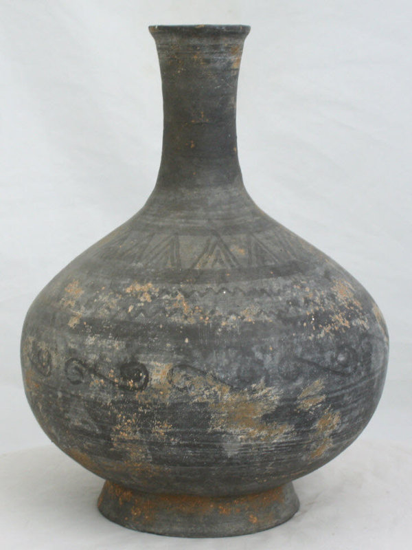 Large Chinese Han Dynasty Pottery Gray-Black Bottle-form Vase