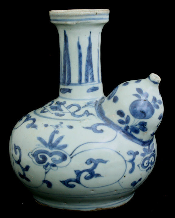 Chinese Ming Dynasty Wanli Period Blue & White Porcelain Kendi Ewer