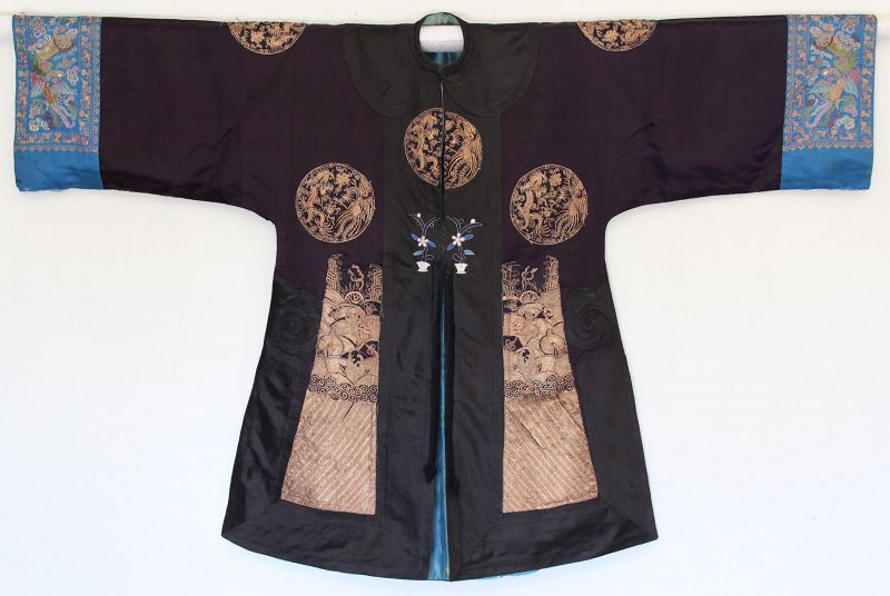 Chinese Qing Woman’s Han Style Silk Embroidered Purple Ground Robe