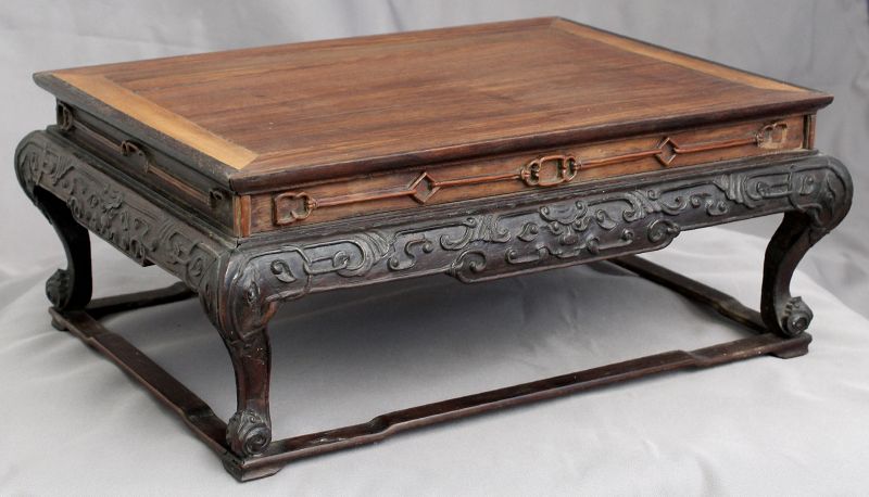 Large Chinese Qing Dynasty Rectangular Hardwood Display Stand Table