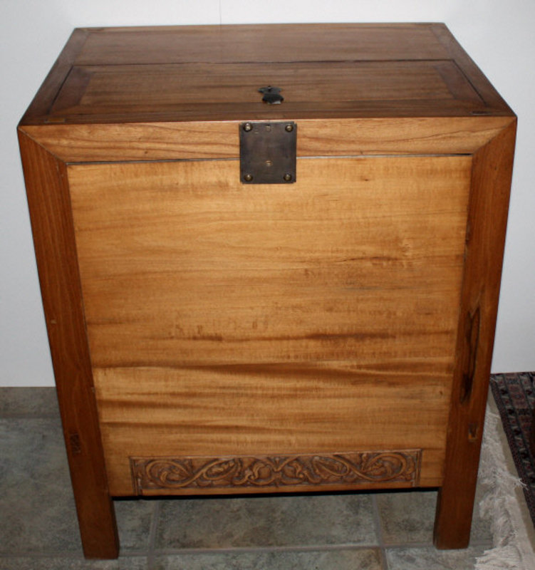 Chinese Qing Dynasty Elm Wood Rice Chest Natural Finish