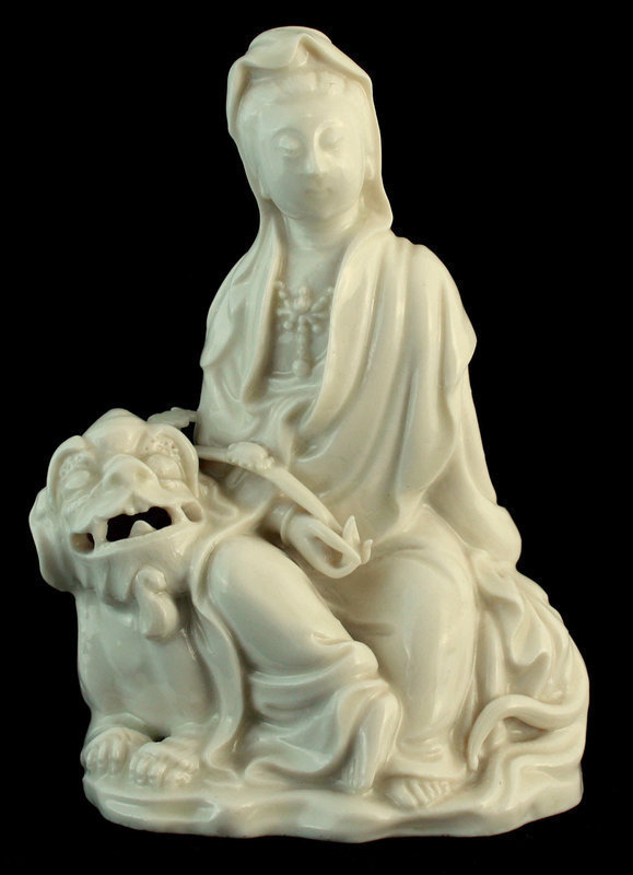 Chinese Qing Qianlong Dehua Blanc-de-Chine Guanyin