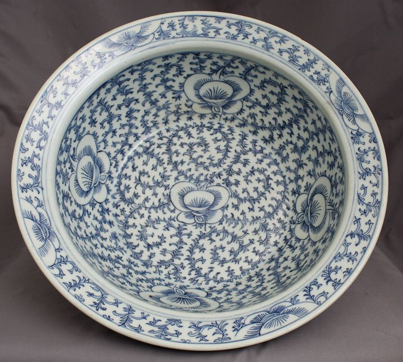 Large Chinese Qing Blue & White Porcelain Sweet Pea Basin Straits
