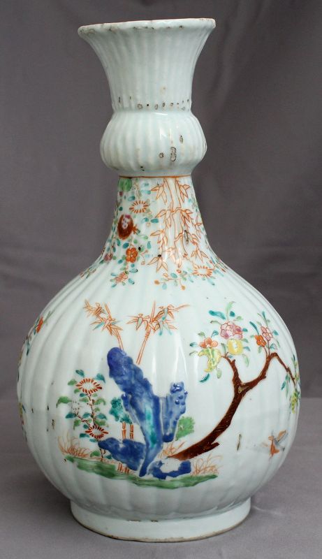 Chinese Qing Qianlong Fencai Famille Rose Porcelain Guglet Vase