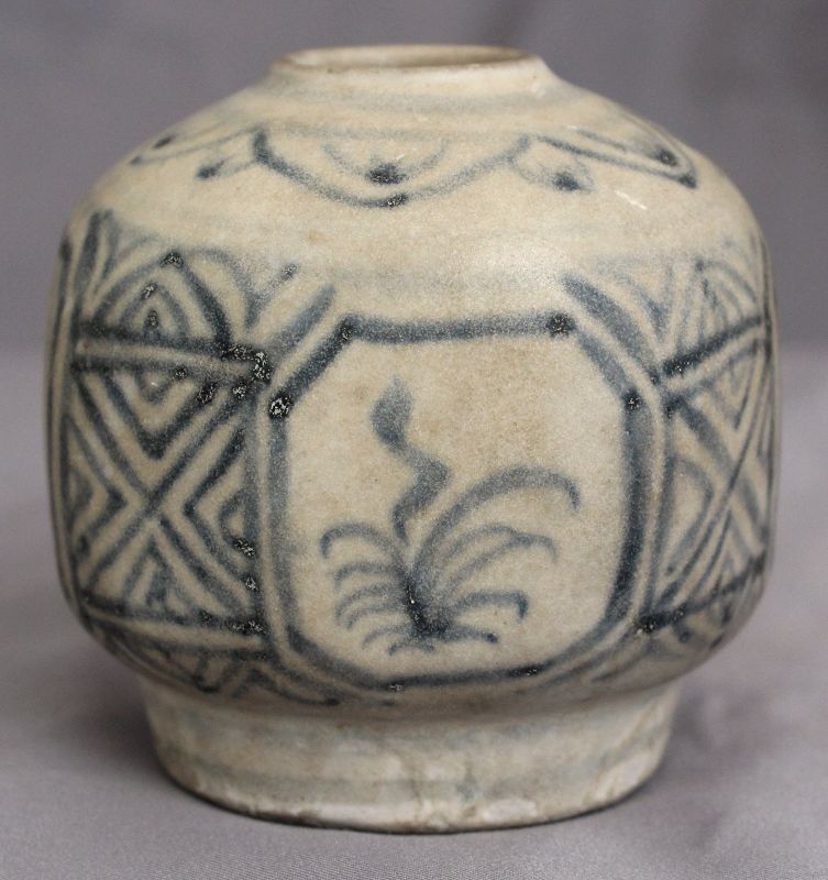 Vietnamese Blue and White Octagonal Form 15th Century Ceramic Jar