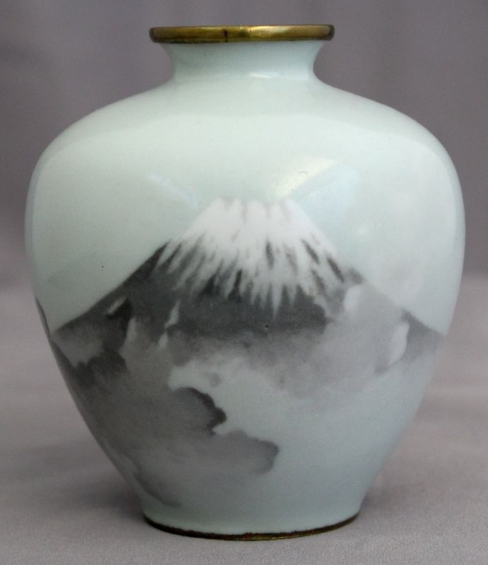 Marked Japanese Showa Mt. Fuji in Snow Wireless Cloisonne Cabinet Vase