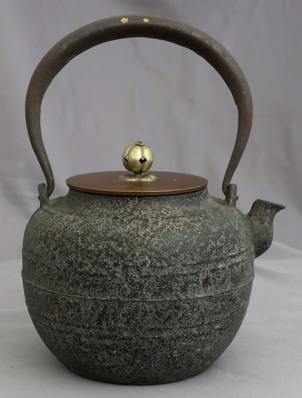 Ryubundo Marked Japanese Meiji Period Cast Iron Tetsubin Inlay Handle