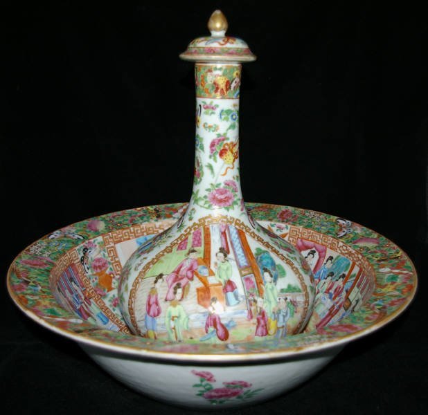 Chinese Qing Export Porcelain Rose Mandarin Bathing Set